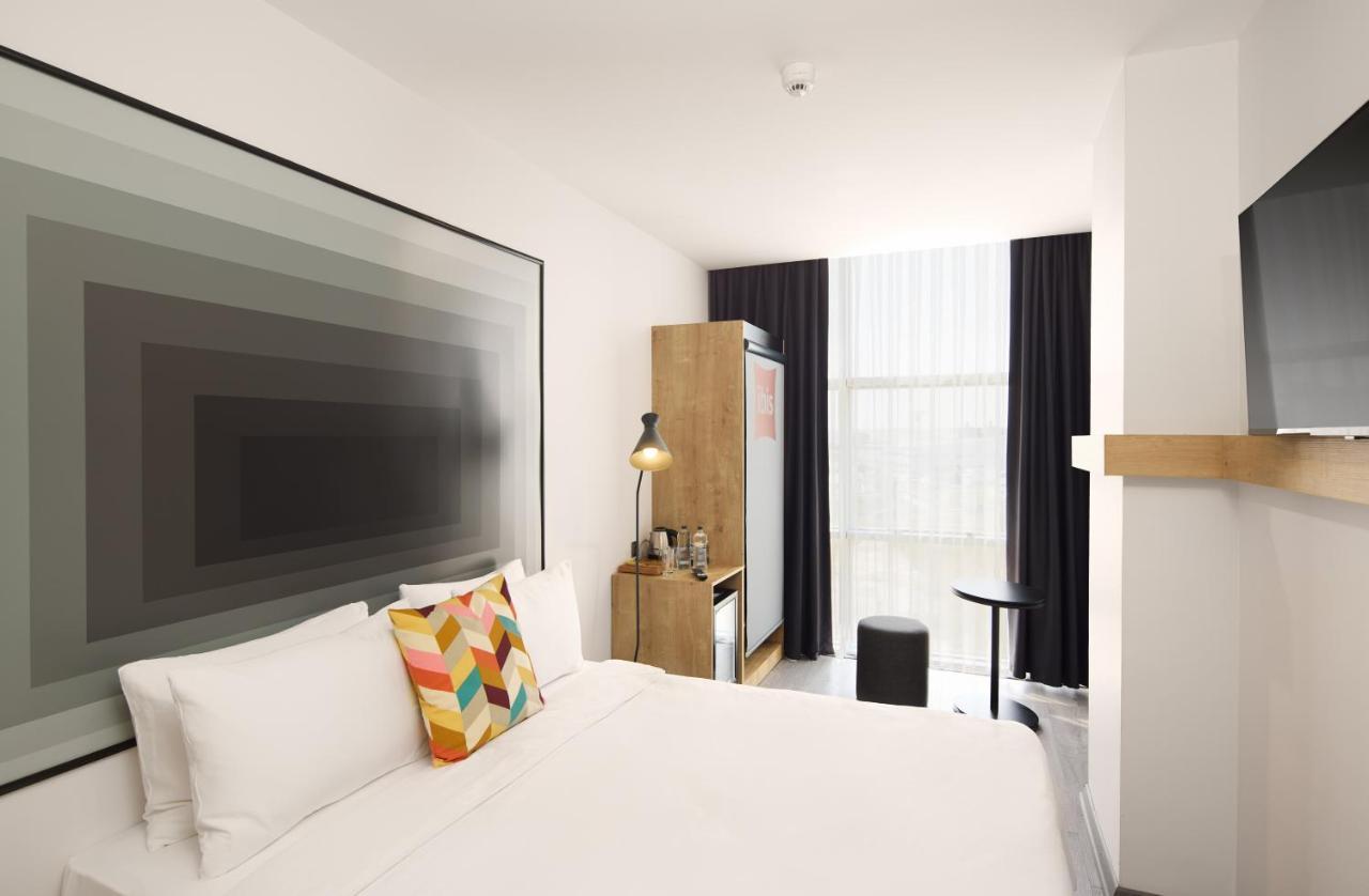 Deluxe King Room,1466964086:JPEG